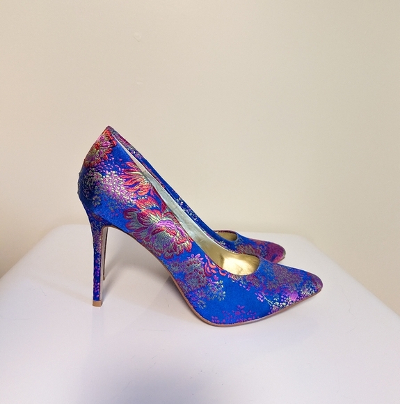Carlos Iridescent Embroidered Pumps - Picture 1 of 4